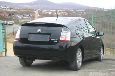 Обзор Toyota Prius II